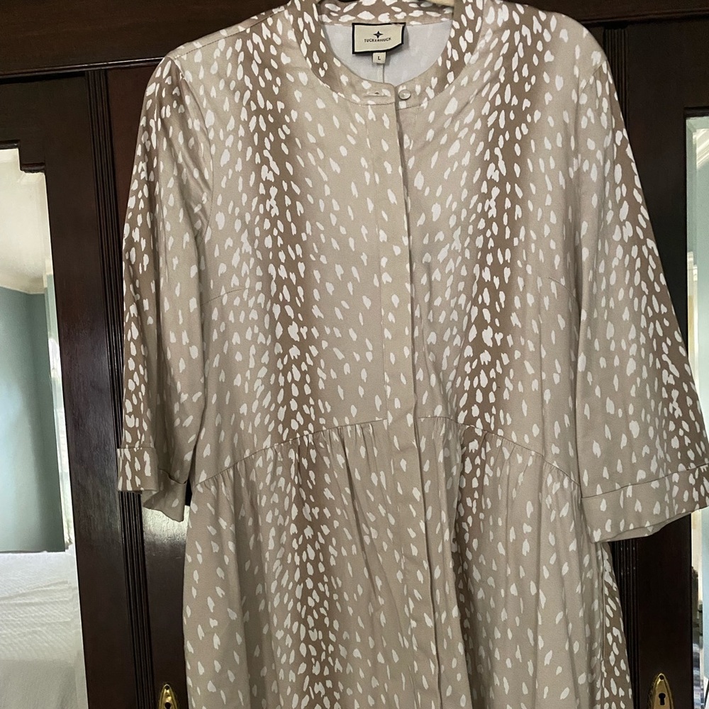 Tuckernuck Antelope Royal Shirt Dress L. Worn twice. Very comfortable!
